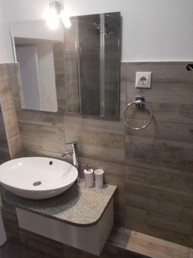 Apartment "M&M" Free Parking Солин Екстериор снимка