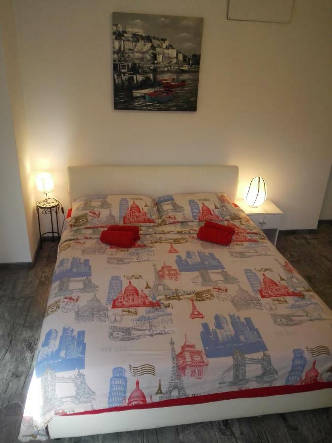 Apartment "M&M" Free Parking Солин Екстериор снимка